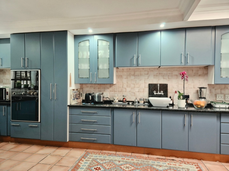  Bedroom Property for Sale in Nieuw Muckleneuk Gauteng