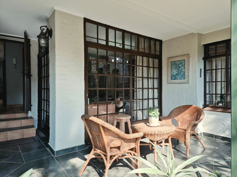  Bedroom Property for Sale in Nieuw Muckleneuk Gauteng