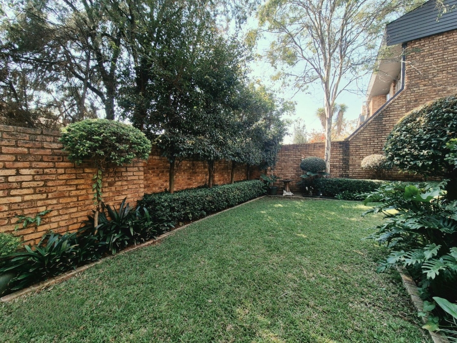  Bedroom Property for Sale in Nieuw Muckleneuk Gauteng