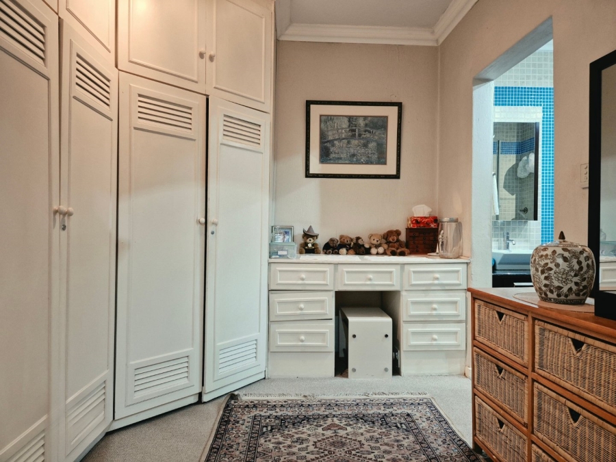  Bedroom Property for Sale in Nieuw Muckleneuk Gauteng