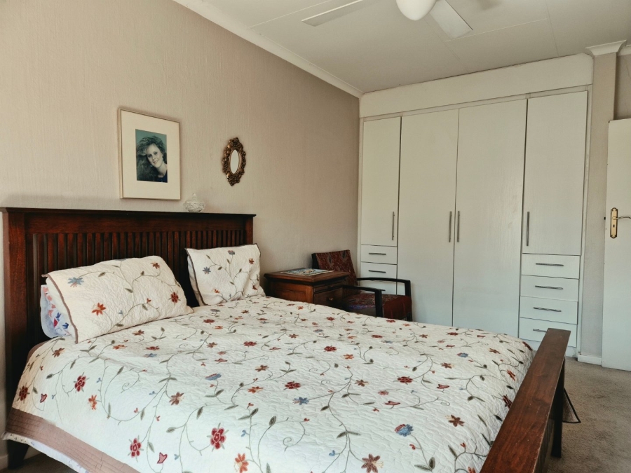  Bedroom Property for Sale in Nieuw Muckleneuk Gauteng