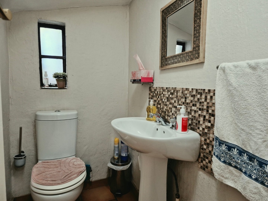  Bedroom Property for Sale in Nieuw Muckleneuk Gauteng