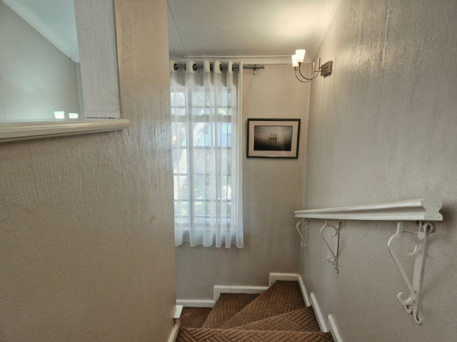 Bedroom Property for Sale in Nieuw Muckleneuk Gauteng