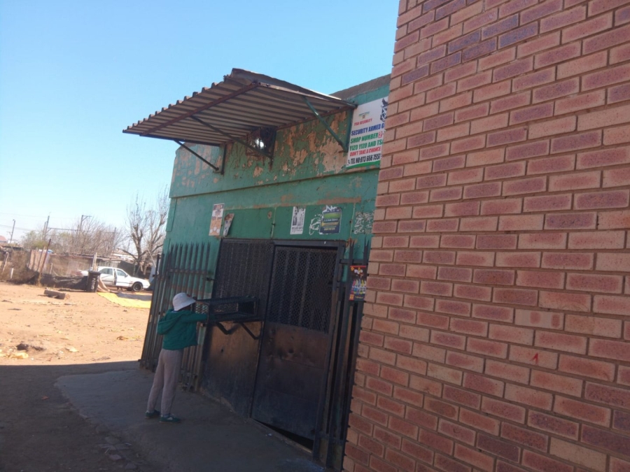 8 Bedroom Property for Sale in Buhle Park Gauteng