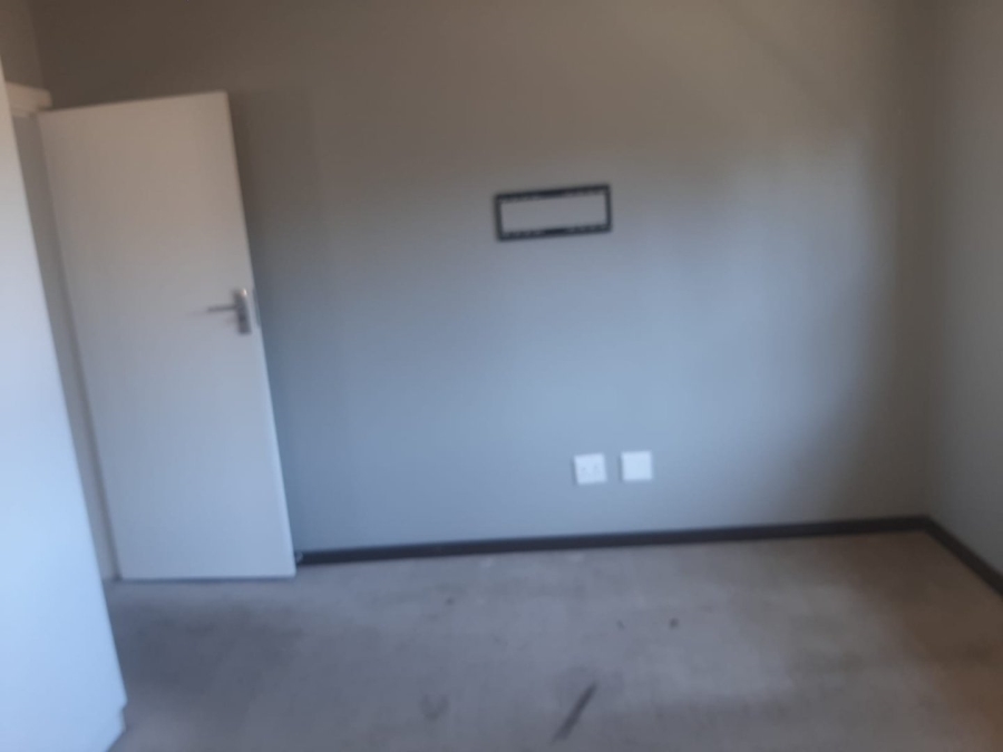 2 Bedroom Property for Sale in Lilianton Gauteng