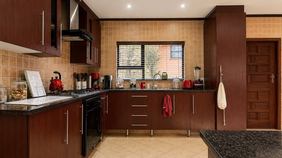 3 Bedroom Property for Sale in Three Rivers Proper Gauteng