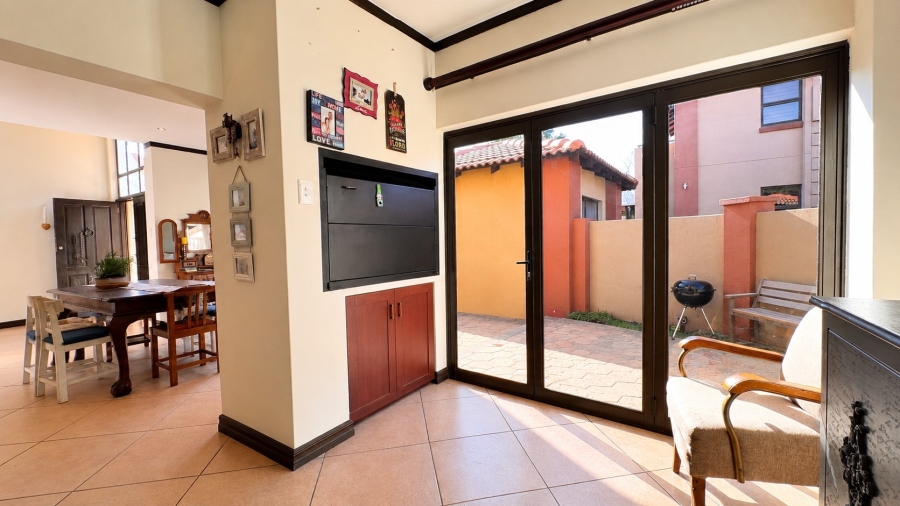 3 Bedroom Property for Sale in Three Rivers Proper Gauteng