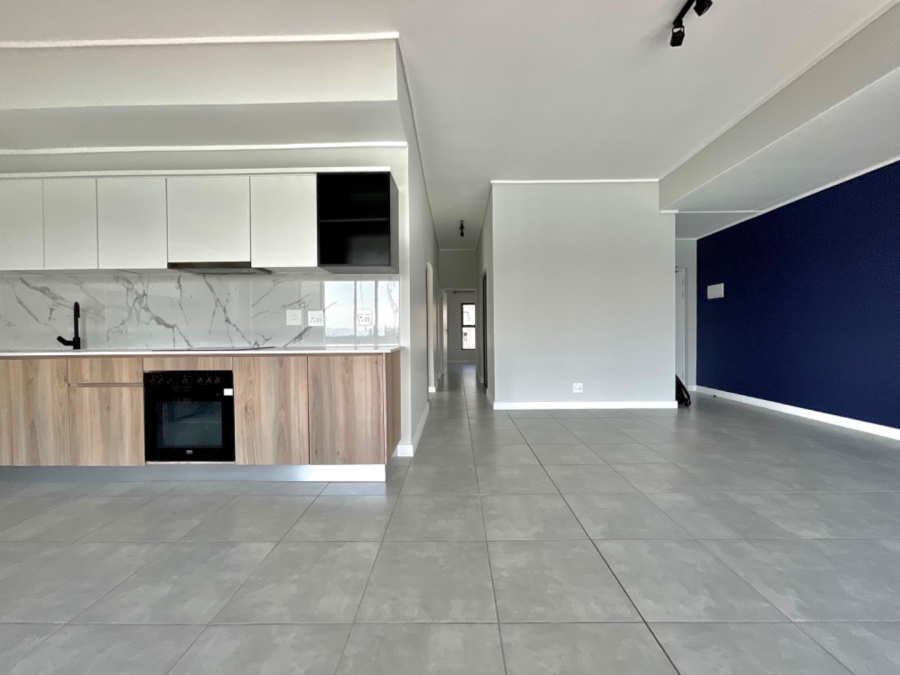 To Let 3 Bedroom Property for Rent in Woodmead Gauteng