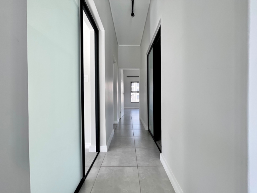 To Let 3 Bedroom Property for Rent in Woodmead Gauteng