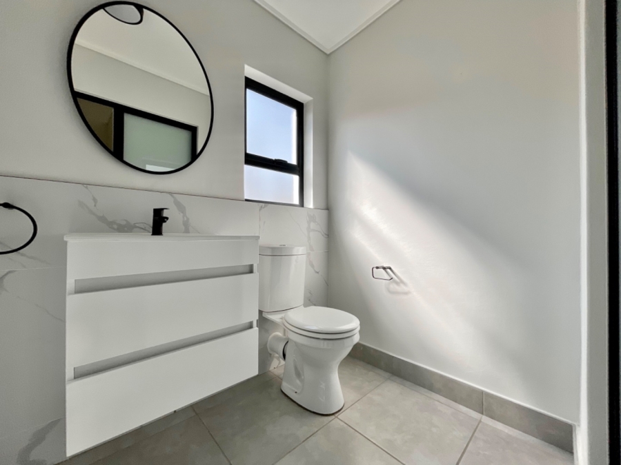 To Let 3 Bedroom Property for Rent in Woodmead Gauteng