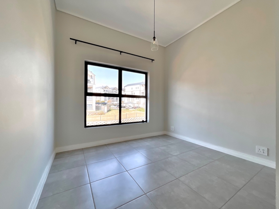 To Let 3 Bedroom Property for Rent in Woodmead Gauteng
