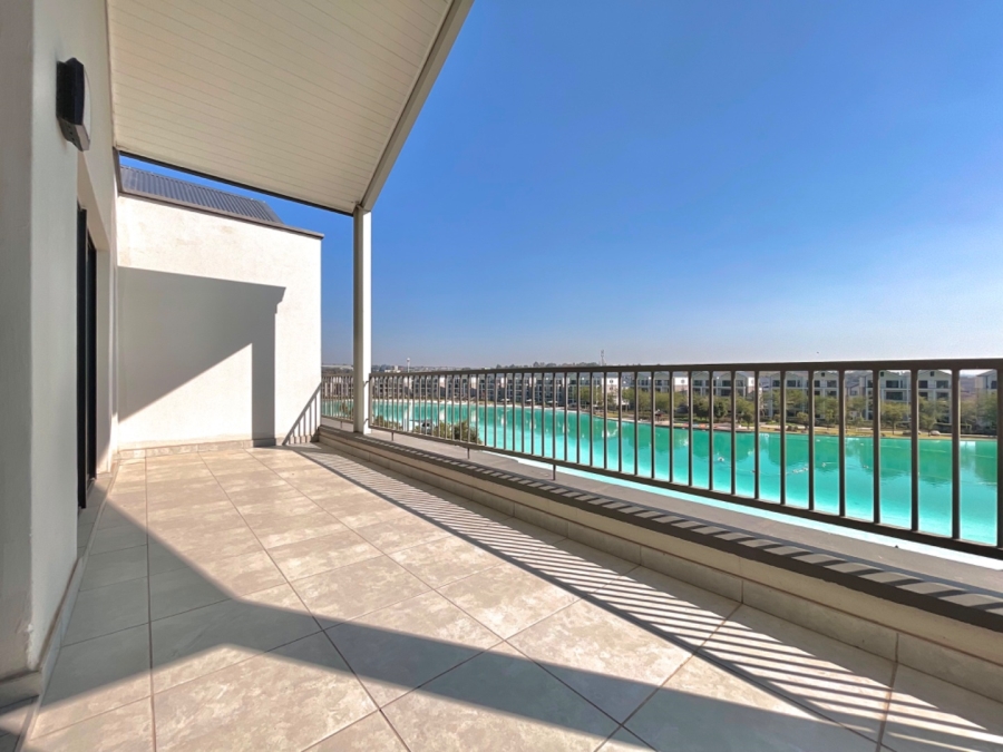 To Let 3 Bedroom Property for Rent in Woodmead Gauteng