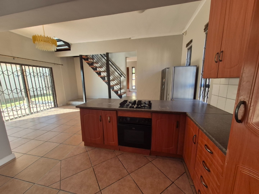 To Let 5 Bedroom Property for Rent in The Reeds Gauteng
