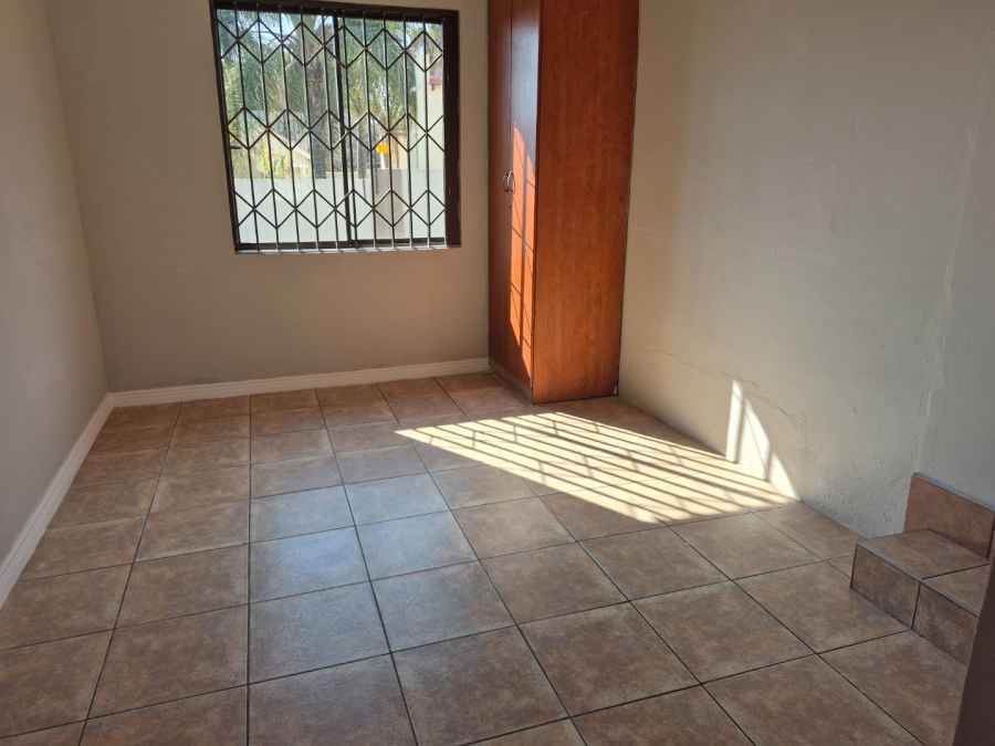 To Let 5 Bedroom Property for Rent in The Reeds Gauteng