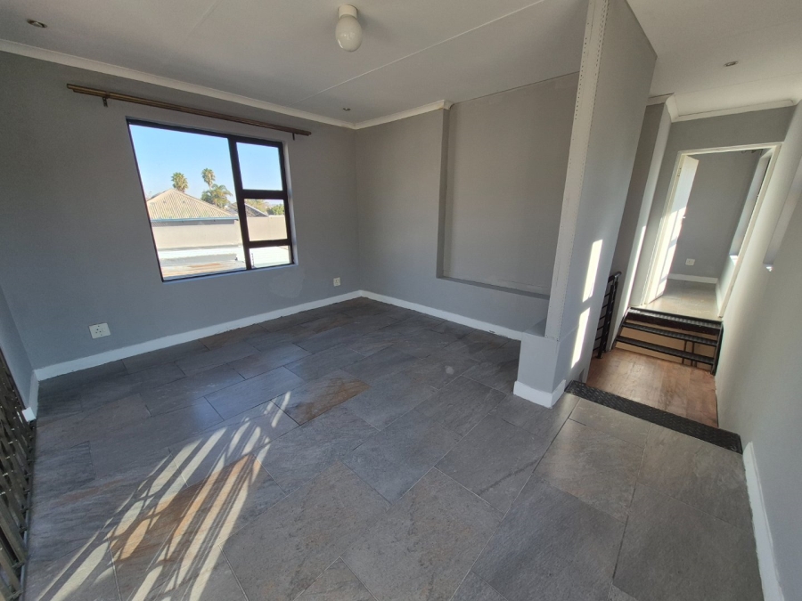 To Let 5 Bedroom Property for Rent in The Reeds Gauteng