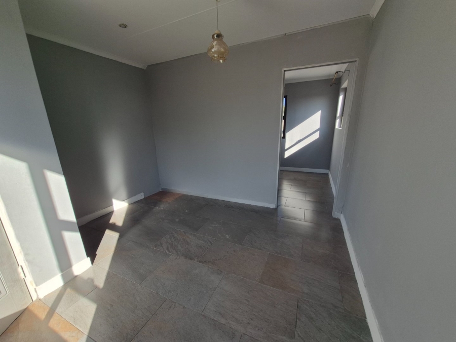 To Let 5 Bedroom Property for Rent in The Reeds Gauteng