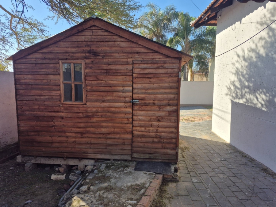 To Let 5 Bedroom Property for Rent in The Reeds Gauteng