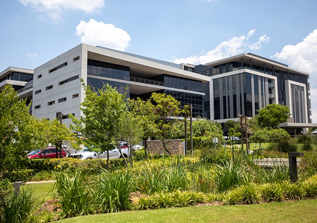 To Let Commercial Property for Rent in Vorna Valley Gauteng