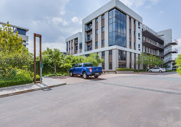 To Let Commercial Property for Rent in Vorna Valley Gauteng