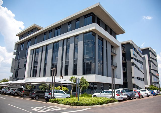 To Let Commercial Property for Rent in Vorna Valley Gauteng