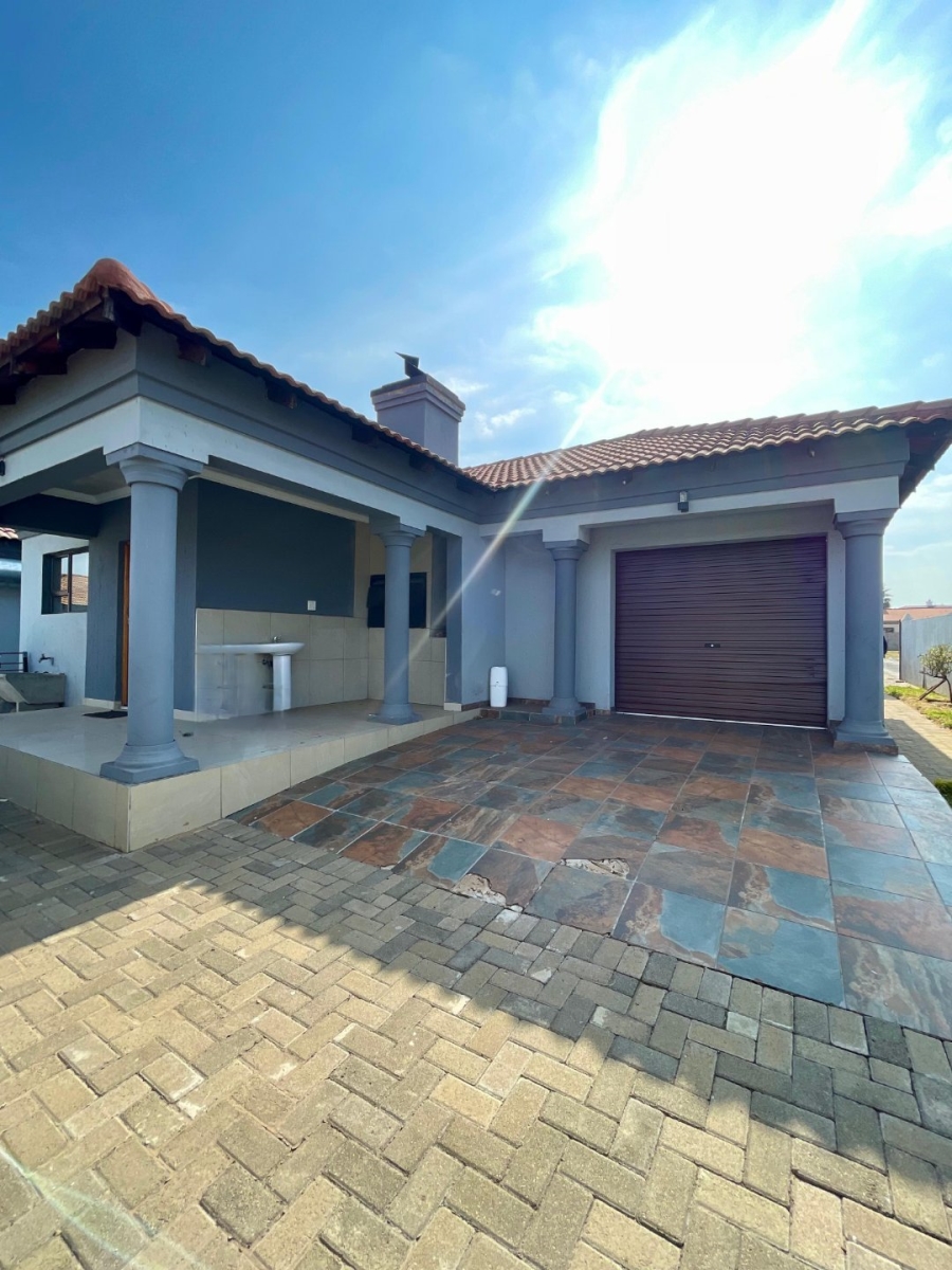  Bedroom Property for Sale in Risiville Gauteng