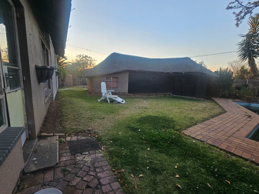 3 Bedroom Property for Sale in Crystal Park Gauteng