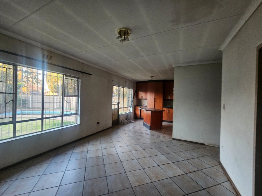 3 Bedroom Property for Sale in Crystal Park Gauteng