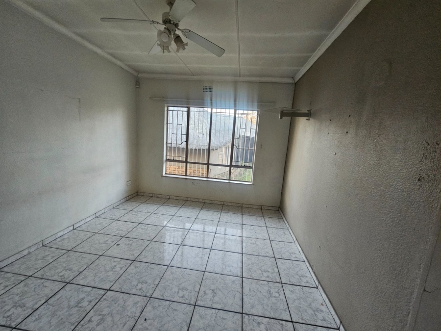 3 Bedroom Property for Sale in Crystal Park Gauteng