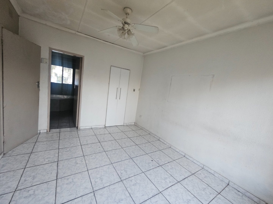 3 Bedroom Property for Sale in Crystal Park Gauteng