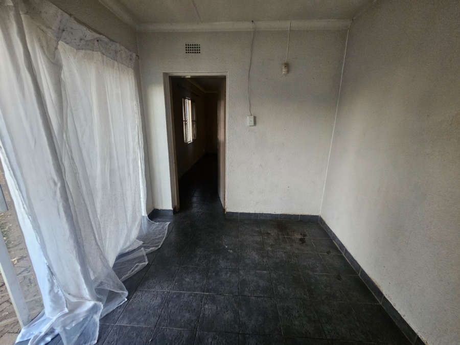 3 Bedroom Property for Sale in Crystal Park Gauteng