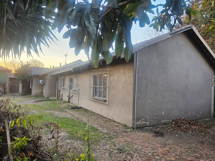 3 Bedroom Property for Sale in Crystal Park Gauteng