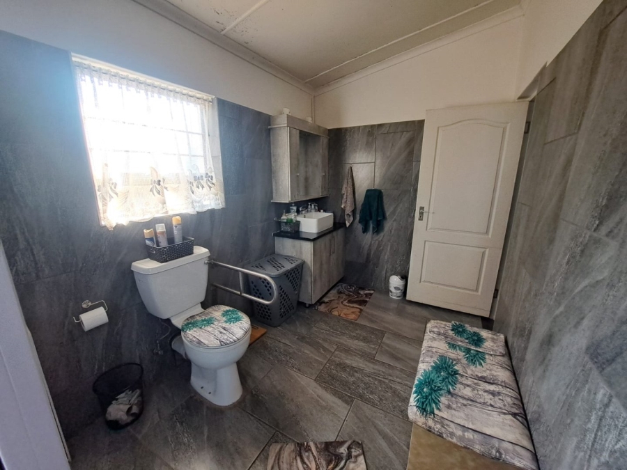 Commercial Property for Sale in Hallgate Gauteng