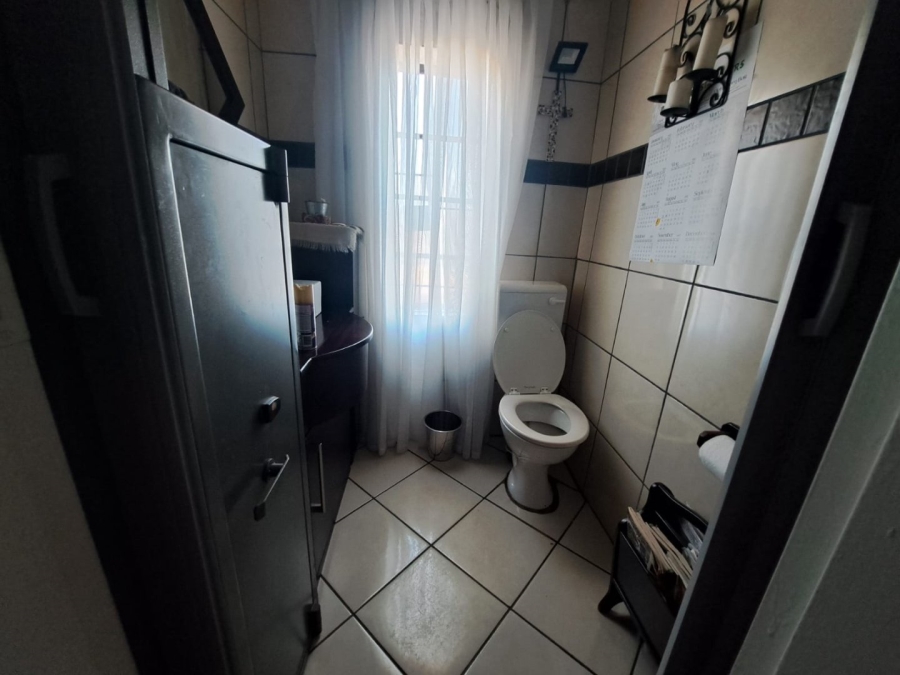 Commercial Property for Sale in Hallgate Gauteng