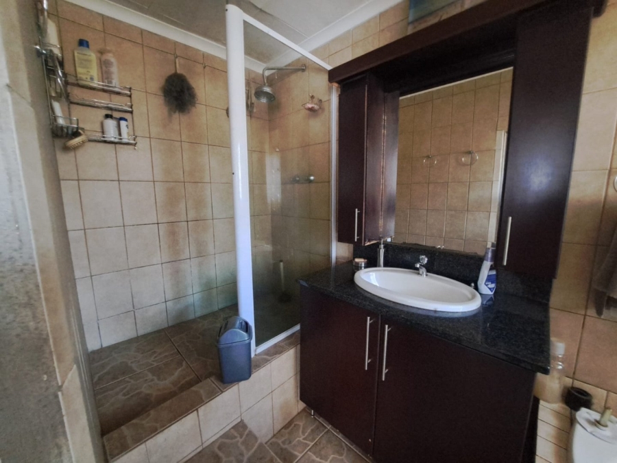 Commercial Property for Sale in Hallgate Gauteng