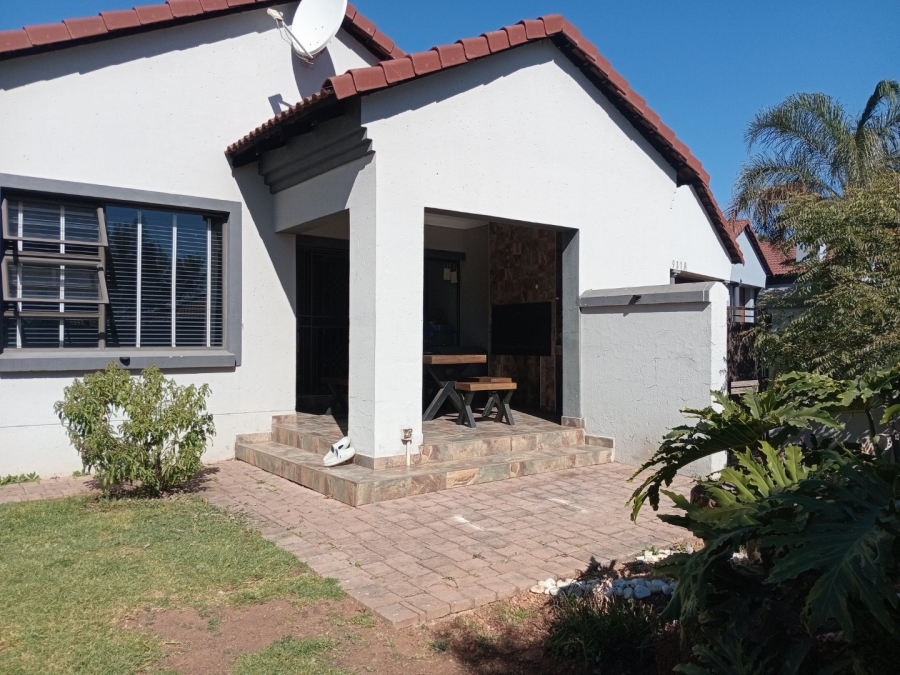3 Bedroom Property for Sale in Rua Vista Gauteng