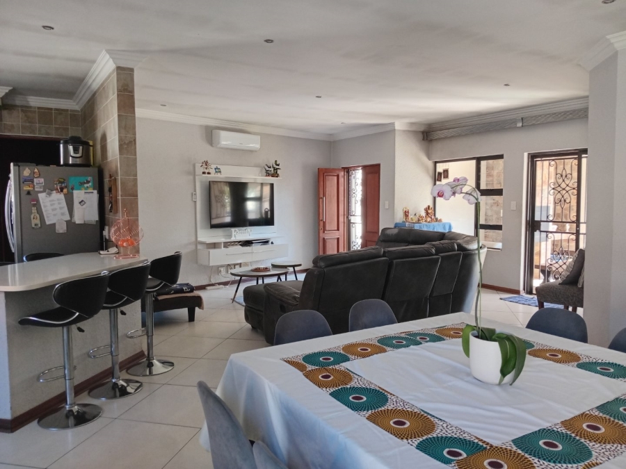 3 Bedroom Property for Sale in Rua Vista Gauteng