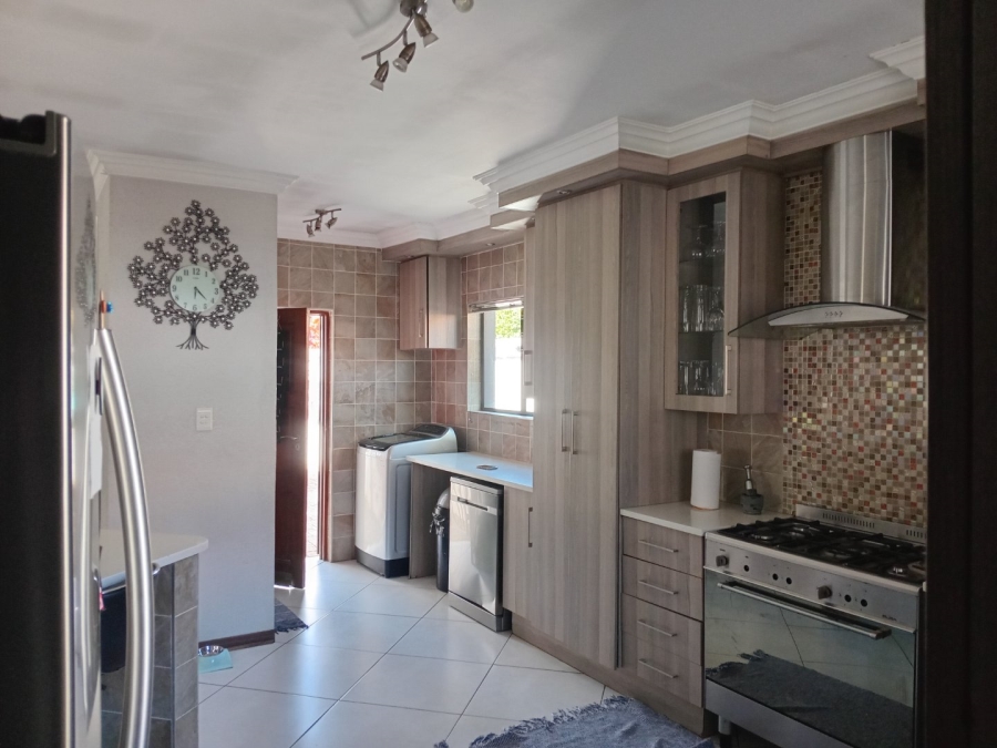 3 Bedroom Property for Sale in Rua Vista Gauteng
