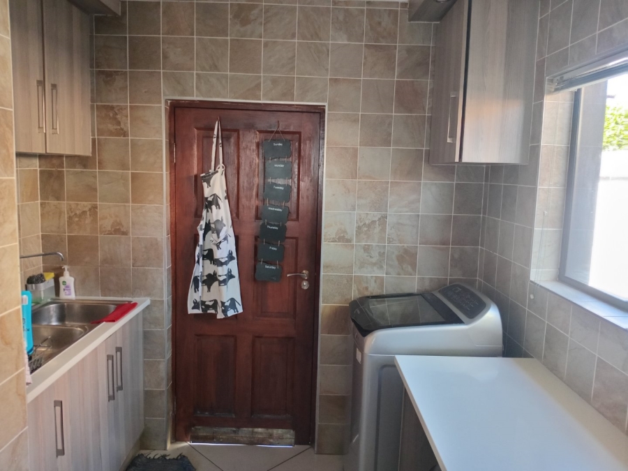 3 Bedroom Property for Sale in Rua Vista Gauteng