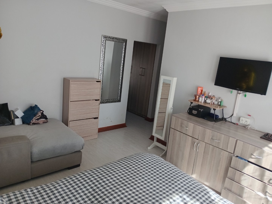 3 Bedroom Property for Sale in Rua Vista Gauteng