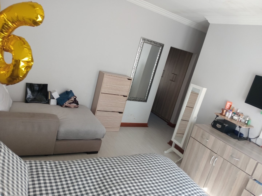 3 Bedroom Property for Sale in Rua Vista Gauteng