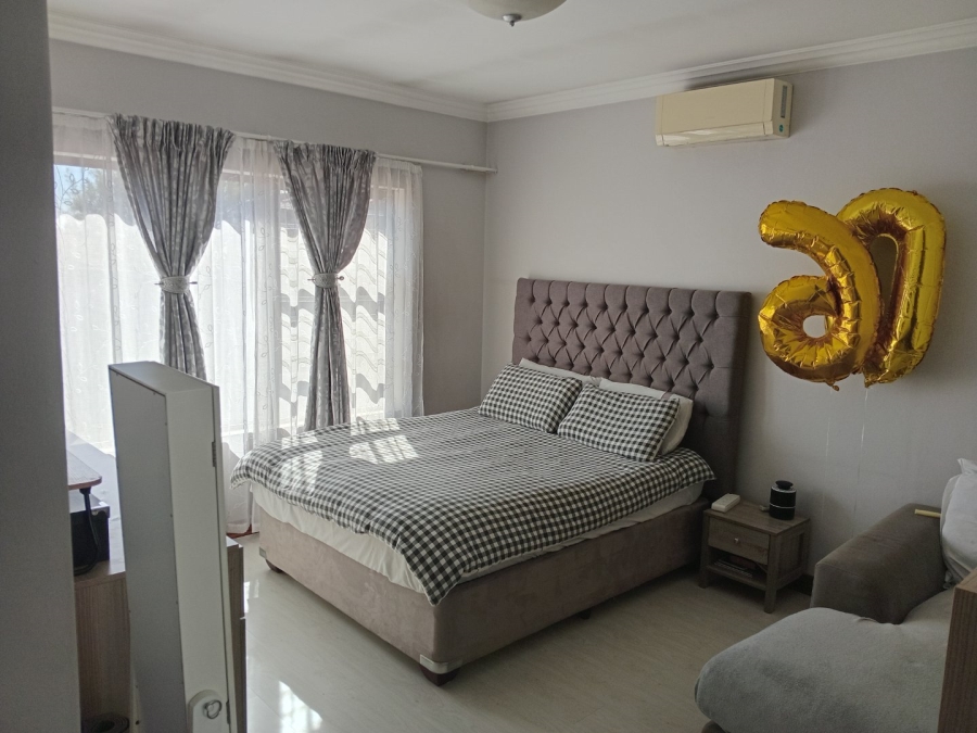 3 Bedroom Property for Sale in Rua Vista Gauteng