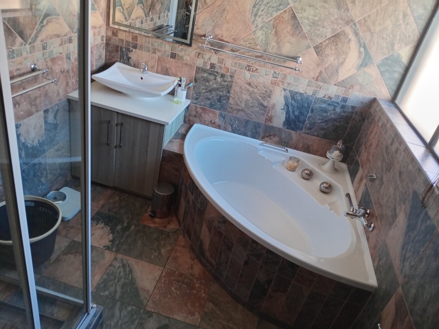 3 Bedroom Property for Sale in Rua Vista Gauteng