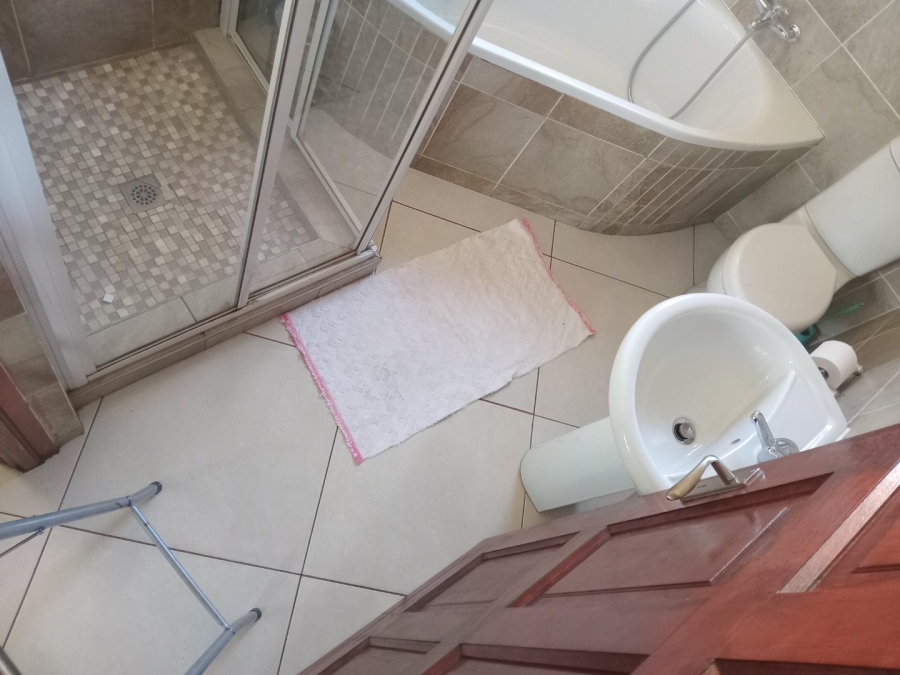 3 Bedroom Property for Sale in Rua Vista Gauteng