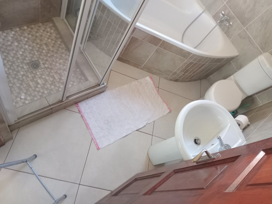 3 Bedroom Property for Sale in Rua Vista Gauteng