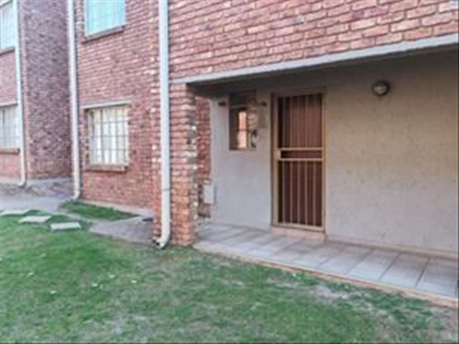 2 Bedroom Property for Sale in Hughes Gauteng