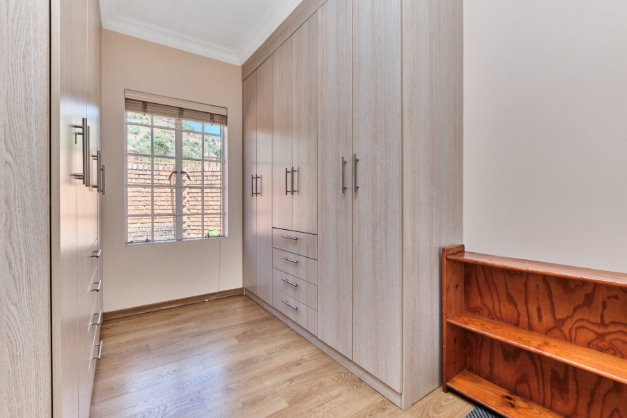 2 Bedroom Property for Sale in Amorosa Gauteng