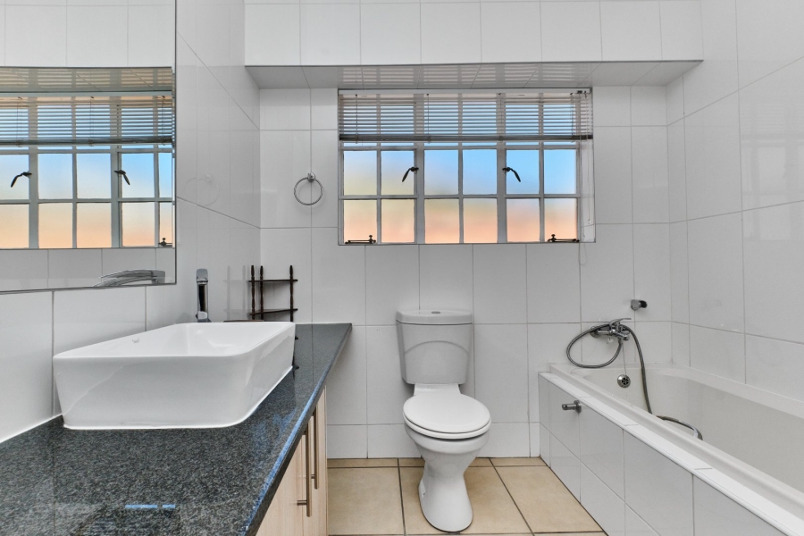 2 Bedroom Property for Sale in Amorosa Gauteng