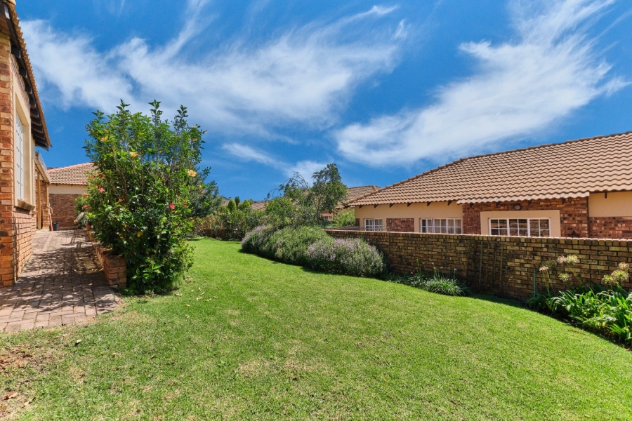2 Bedroom Property for Sale in Amorosa Gauteng