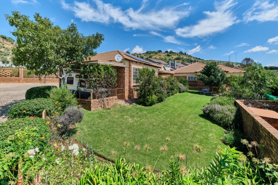 2 Bedroom Property for Sale in Amorosa Gauteng