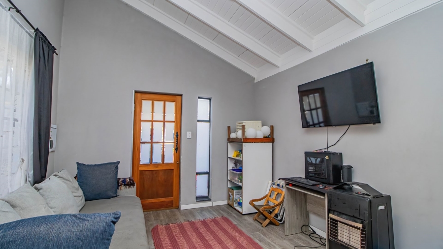 5 Bedroom Property for Sale in Bonaero Park Gauteng